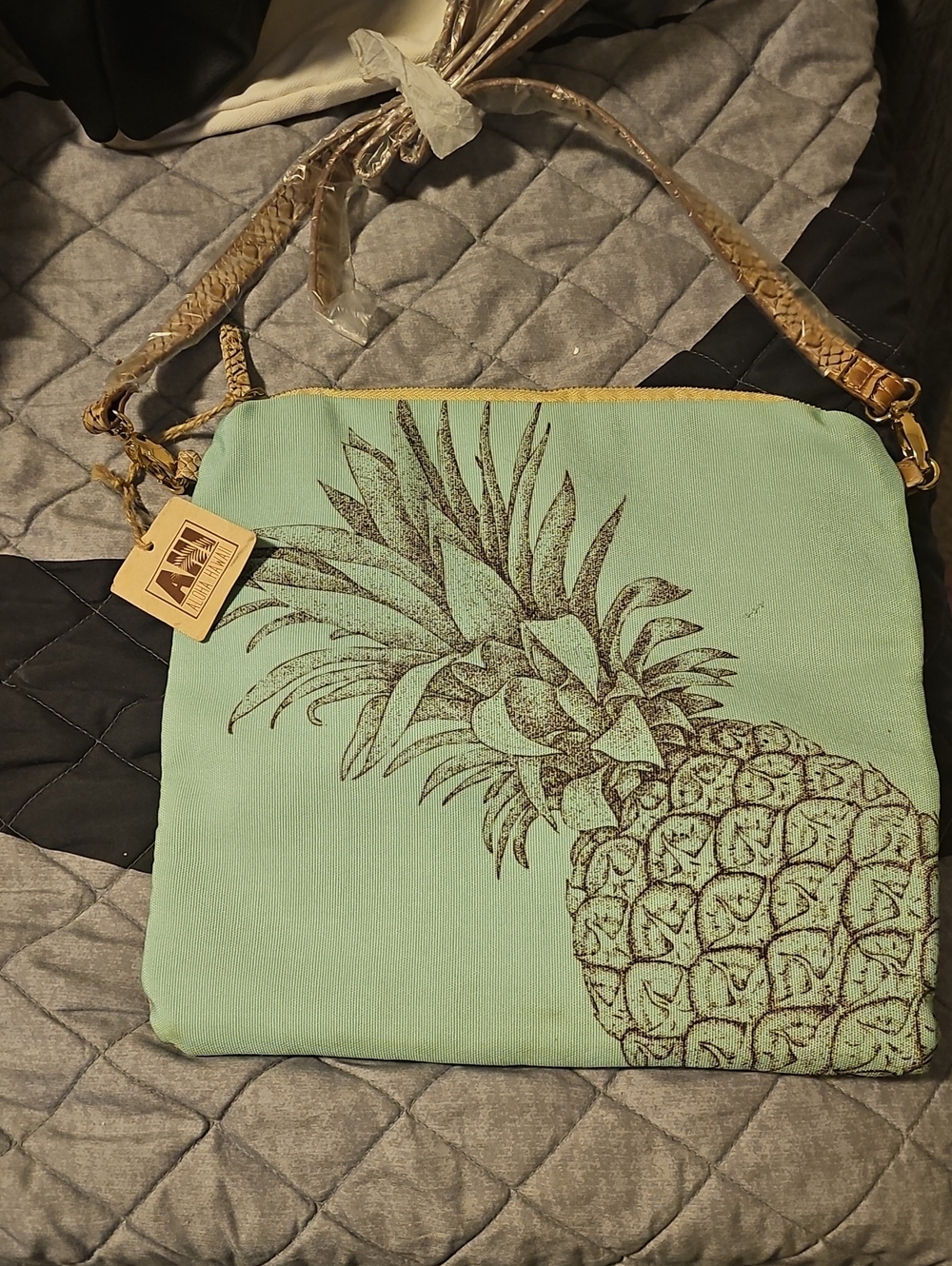 Pineapple Print Shoulder Bag in Mint